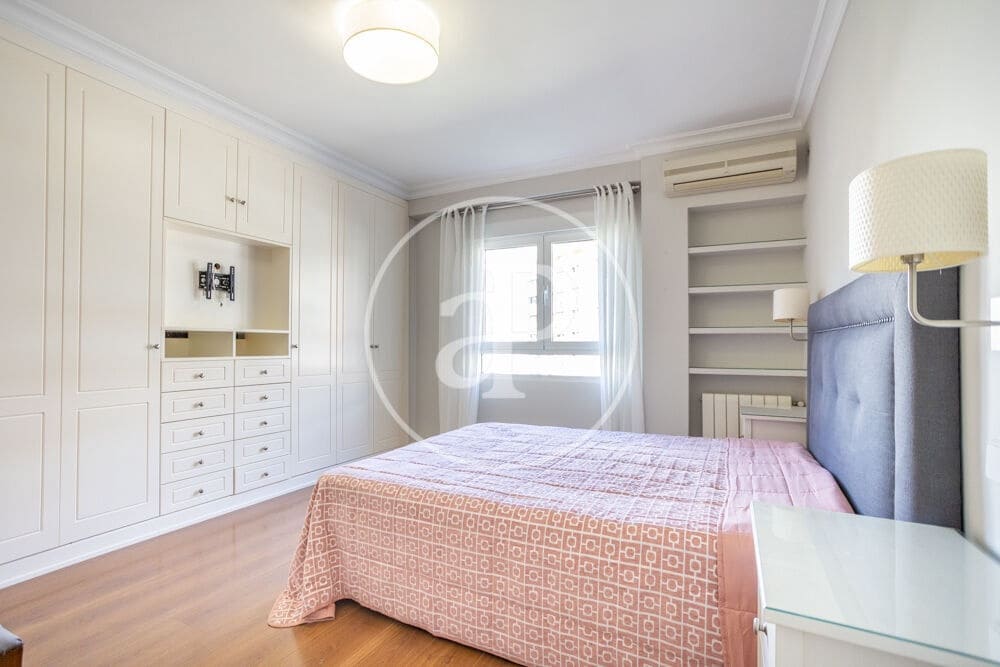 3 bedroom Apartment for rent in Valencia city - € 2,200 (Ref: 10168546)