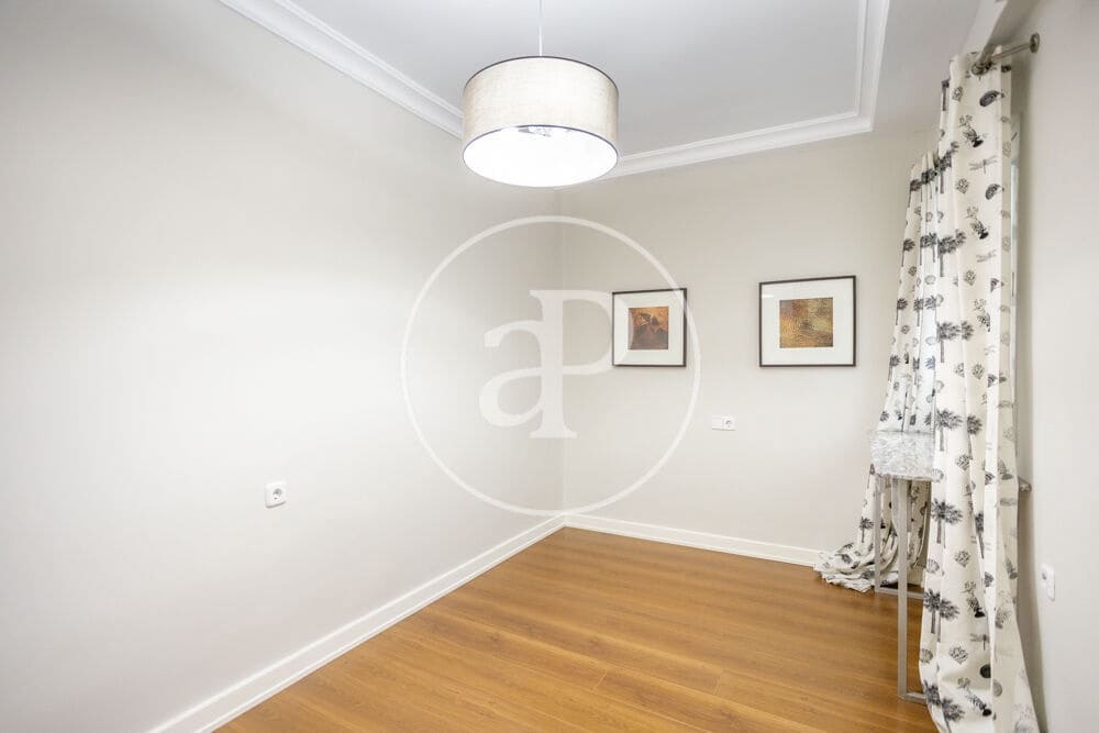 3 bedroom Apartment for rent in Valencia city - € 2,200 (Ref: 10168546)