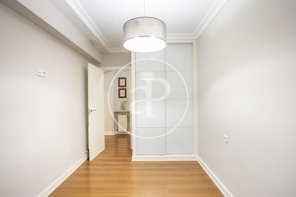 3 bedroom Apartment for rent in Valencia city - € 2,200 (Ref: 10168546)