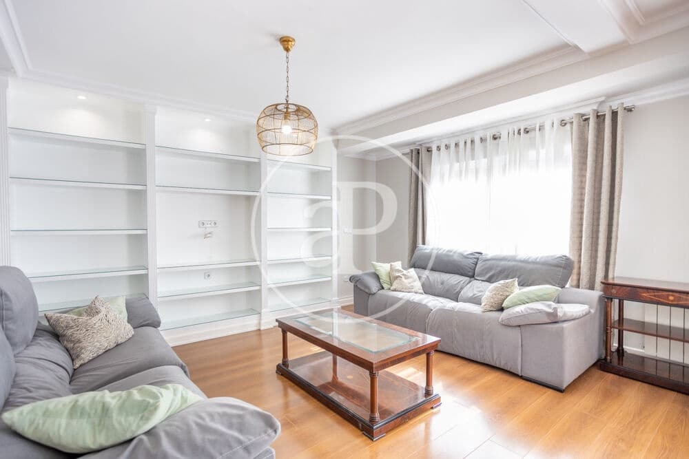 3 bedroom Apartment for rent in Valencia city - € 2,200 (Ref: 10168546)