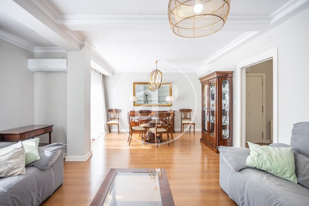 3 bedroom Apartment for rent in Valencia city - € 2,200 (Ref: 10168546)