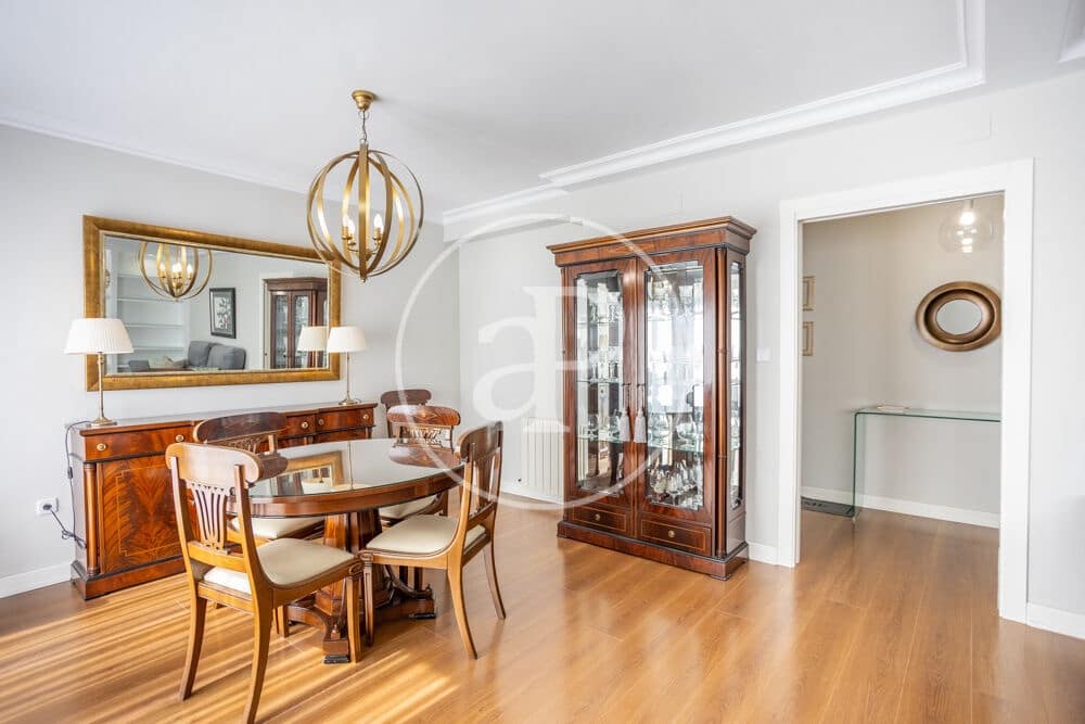 3 bedroom Apartment for rent in Valencia city - € 2,200 (Ref: 10168546)