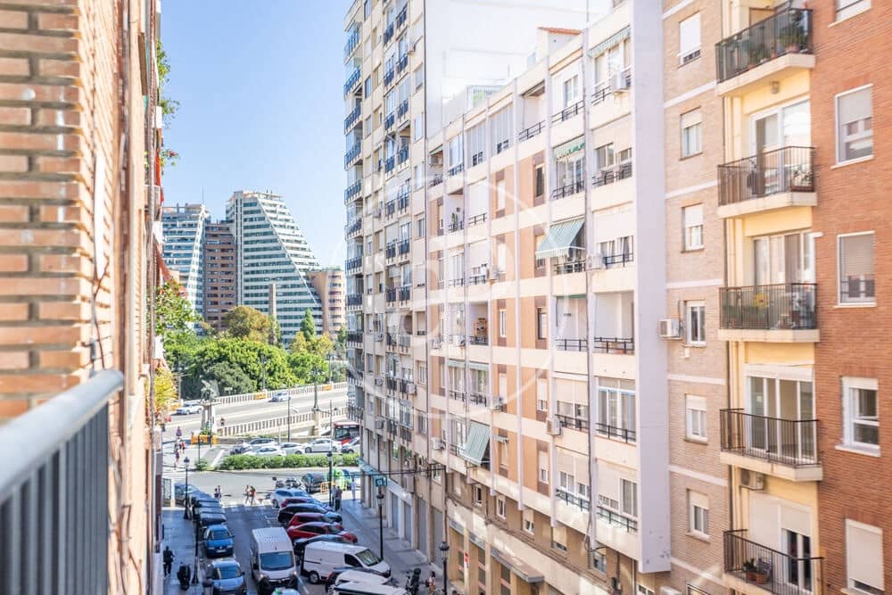 3 bedroom Apartment for rent in Valencia city - € 2,200 (Ref: 10168546)