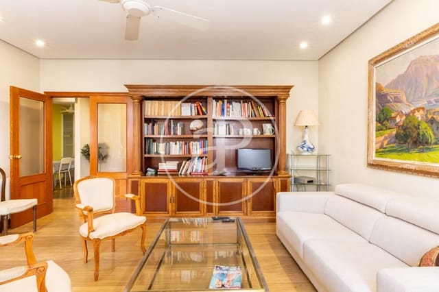 3 soveværelse Lejlighed til salg i Russafa, Valencia by med garage - € 570.000 (Ref: 10171548)