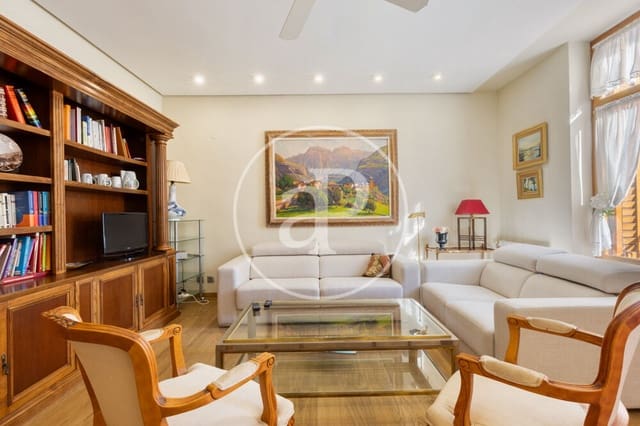 3 soveværelse Lejlighed til salg i Russafa, Valencia by med garage - € 570.000 (Ref: 10171548)