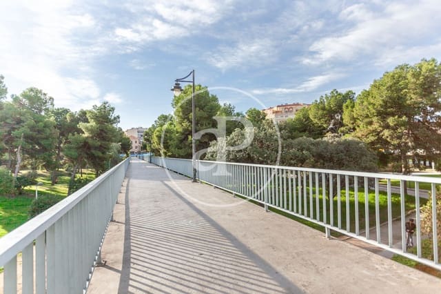 Apartamento de 2 habitaciones en Les Tendetes, València ciudad en venta - 270.000 € (Ref: 10173826)