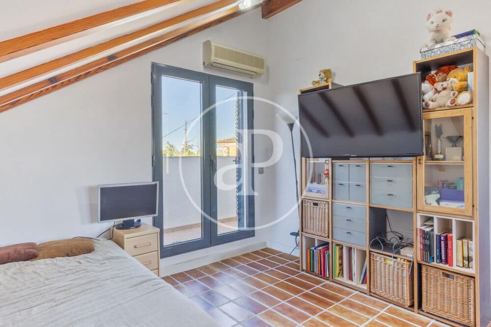 4 bedroom Villa for sale in Betera with pool garage - € 1,490,000 (Ref: 10173827)