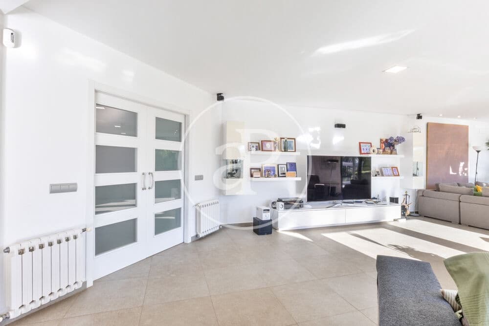 4 bedroom Villa for sale in Betera with pool garage - € 1,490,000 (Ref: 10173827)