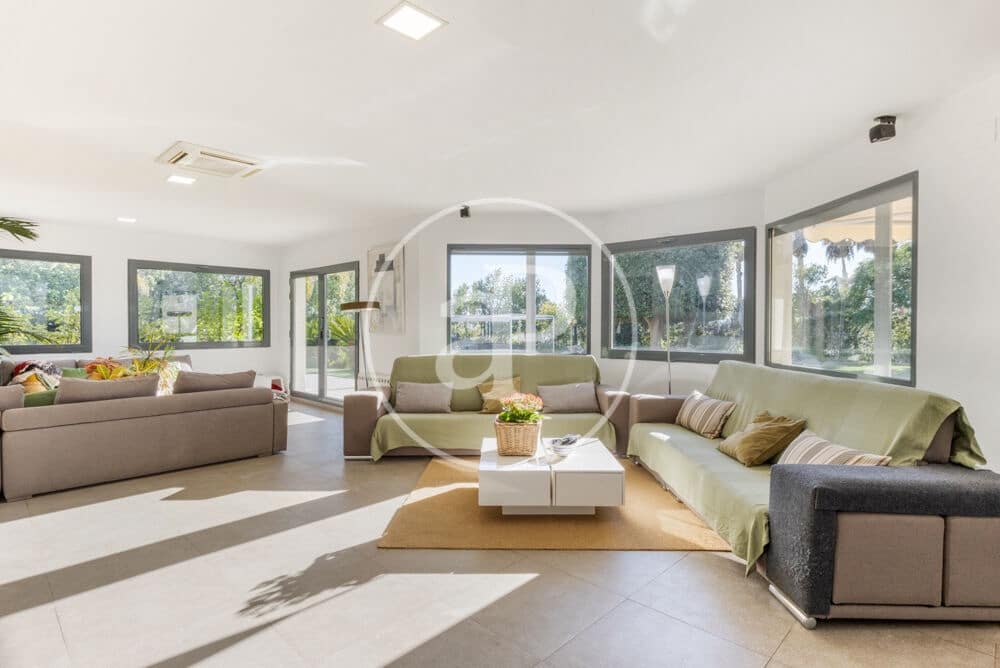 4 bedroom Villa for sale in Betera with pool garage - € 1,490,000 (Ref: 10173827)