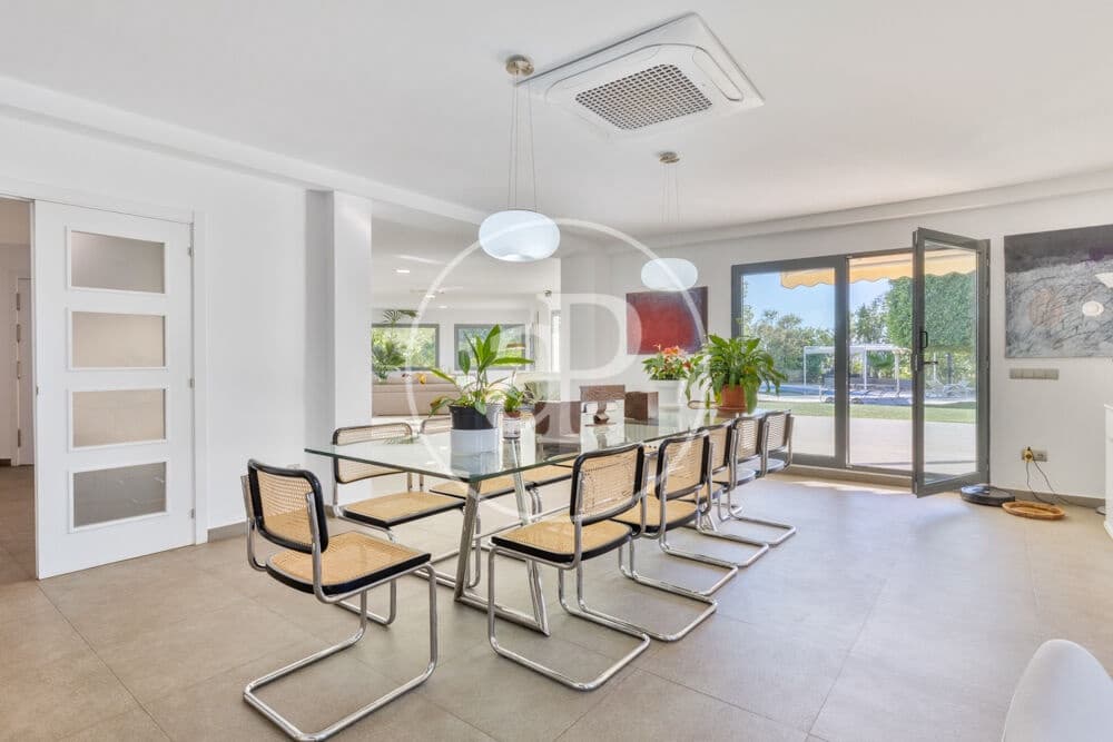 4 bedroom Villa for sale in Betera with pool garage - € 1,490,000 (Ref: 10173827)