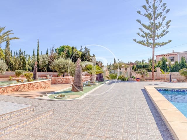 4 makuuhuone Huvila myytävänä paikassa Arenales del Sol, Elche / Elx mukana uima-altaan 
autotalli - 515 000 € (Ref: 10177114)