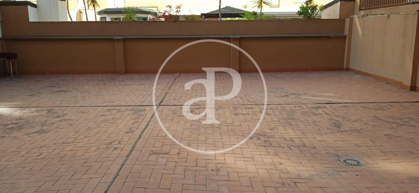 4 sypialnia Apartament na sprzedaż w Miasto Walencja - 515 000 € (Ref: 7598630)