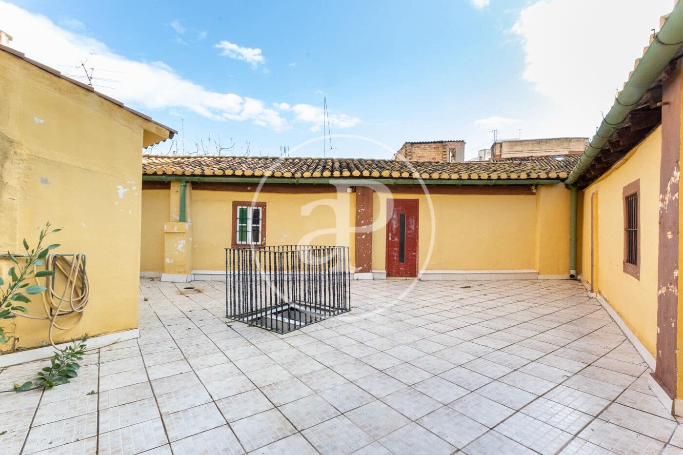 Apartment for sale in Sagunto / Sagunt - € 1,250,000 (Ref: 7598793)