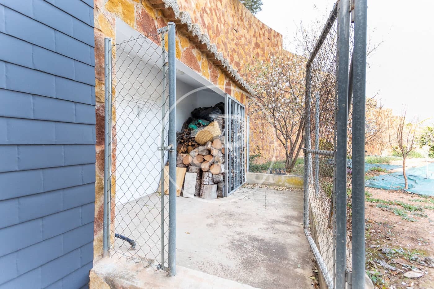 Grunde uden byggetilladelser til salg i Pucol - € 2.000.000 (Ref: 7598857)