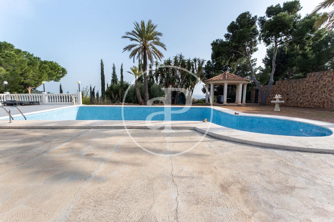 Grunde uden byggetilladelser til salg i Pucol - € 2.000.000 (Ref: 7598857)