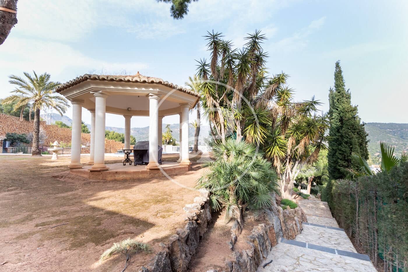 Grunde uden byggetilladelser til salg i Pucol - € 2.000.000 (Ref: 7598857)