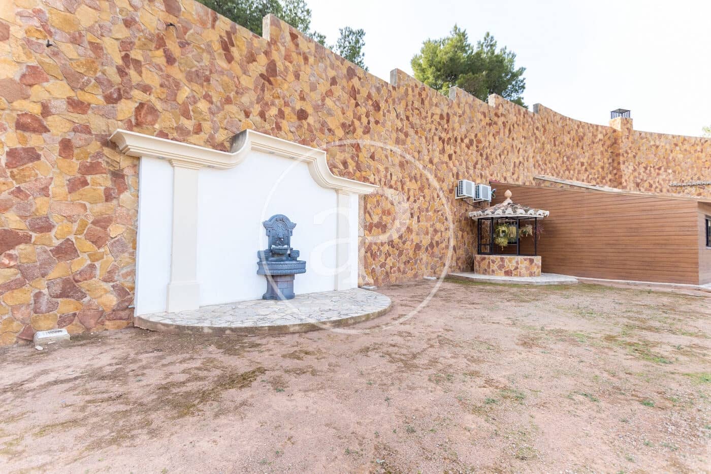 Grunde uden byggetilladelser til salg i Pucol - € 2.000.000 (Ref: 7598857)