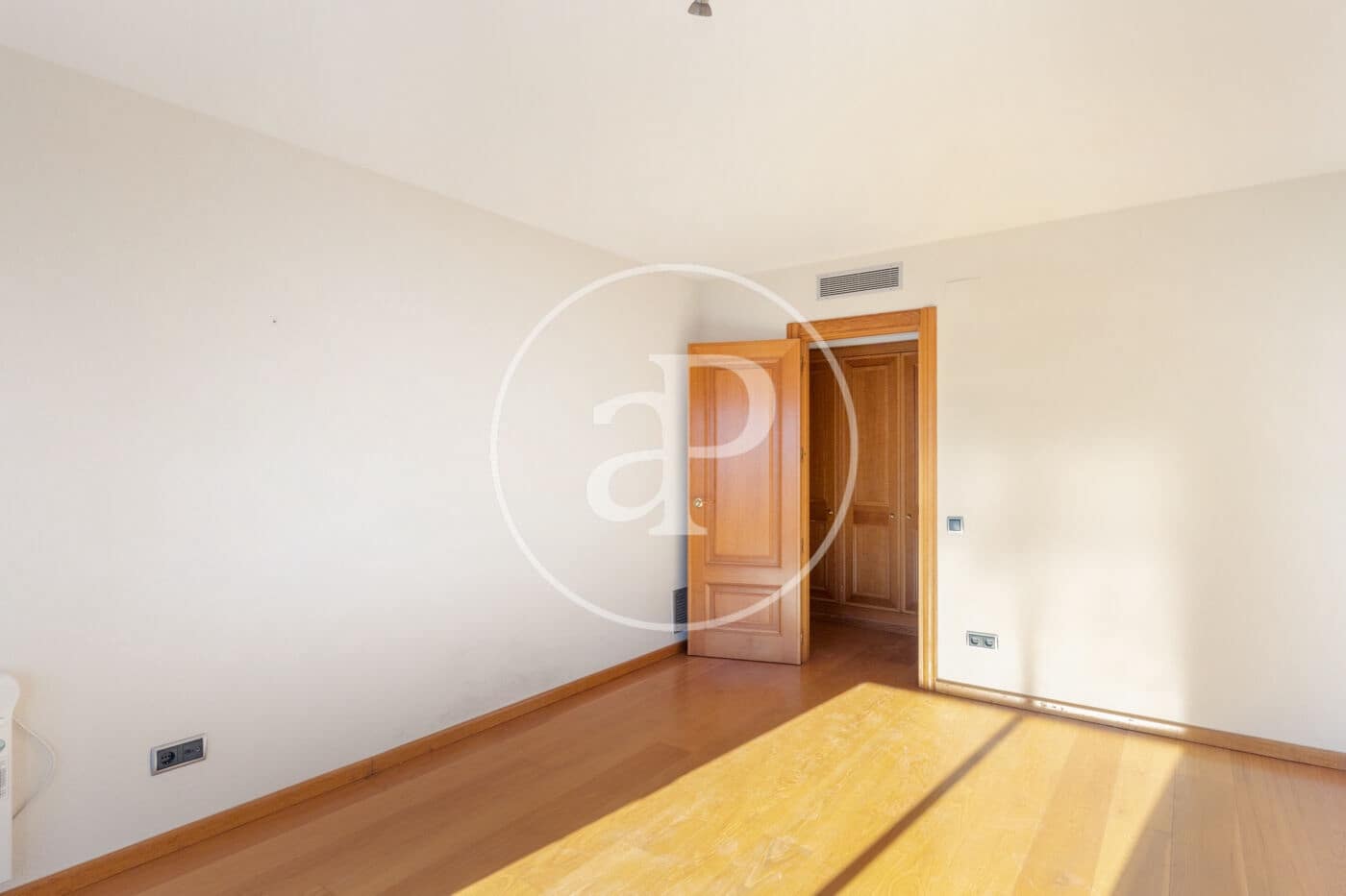 4 slaapkamer Appartement te koop in Valencia stad - € 1.190.000 (Ref: 7598862)