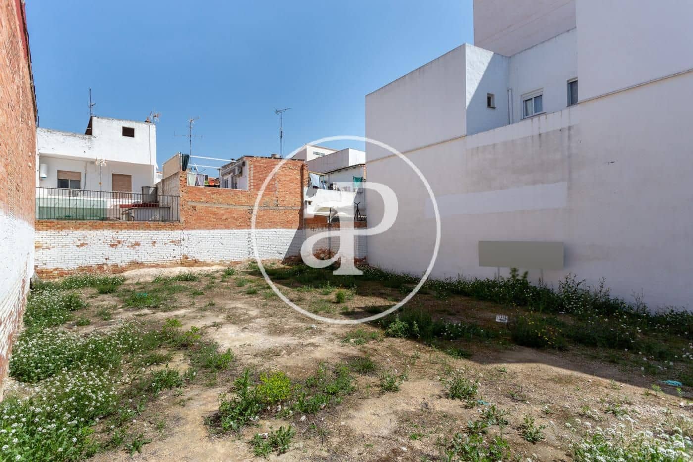 Mark till salu i Montserrat - 400 000 € (Ref: 7598877)