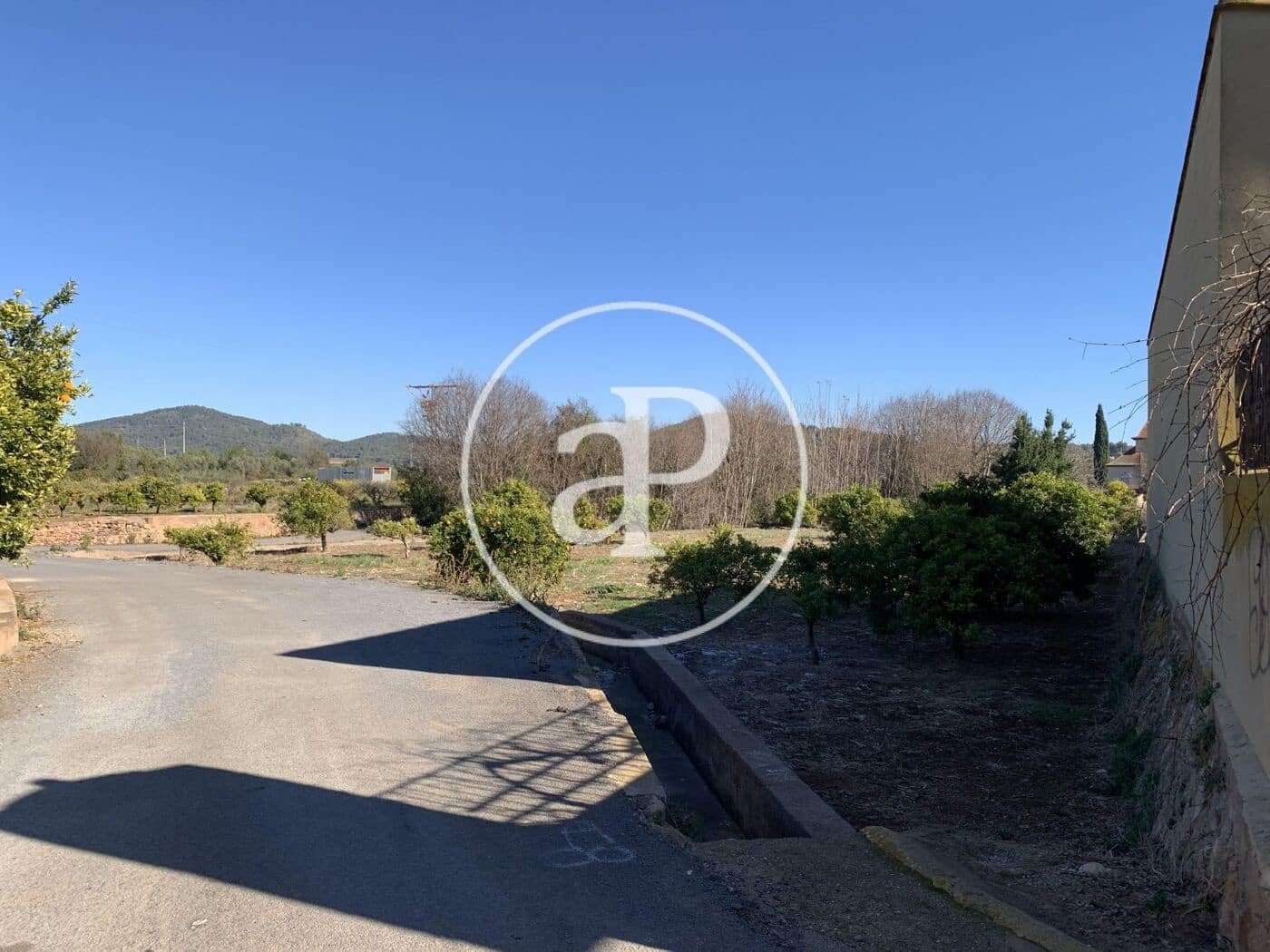 Grunde uden byggetilladelser til salg i Gilet - € 129.000 (Ref: 7598885)