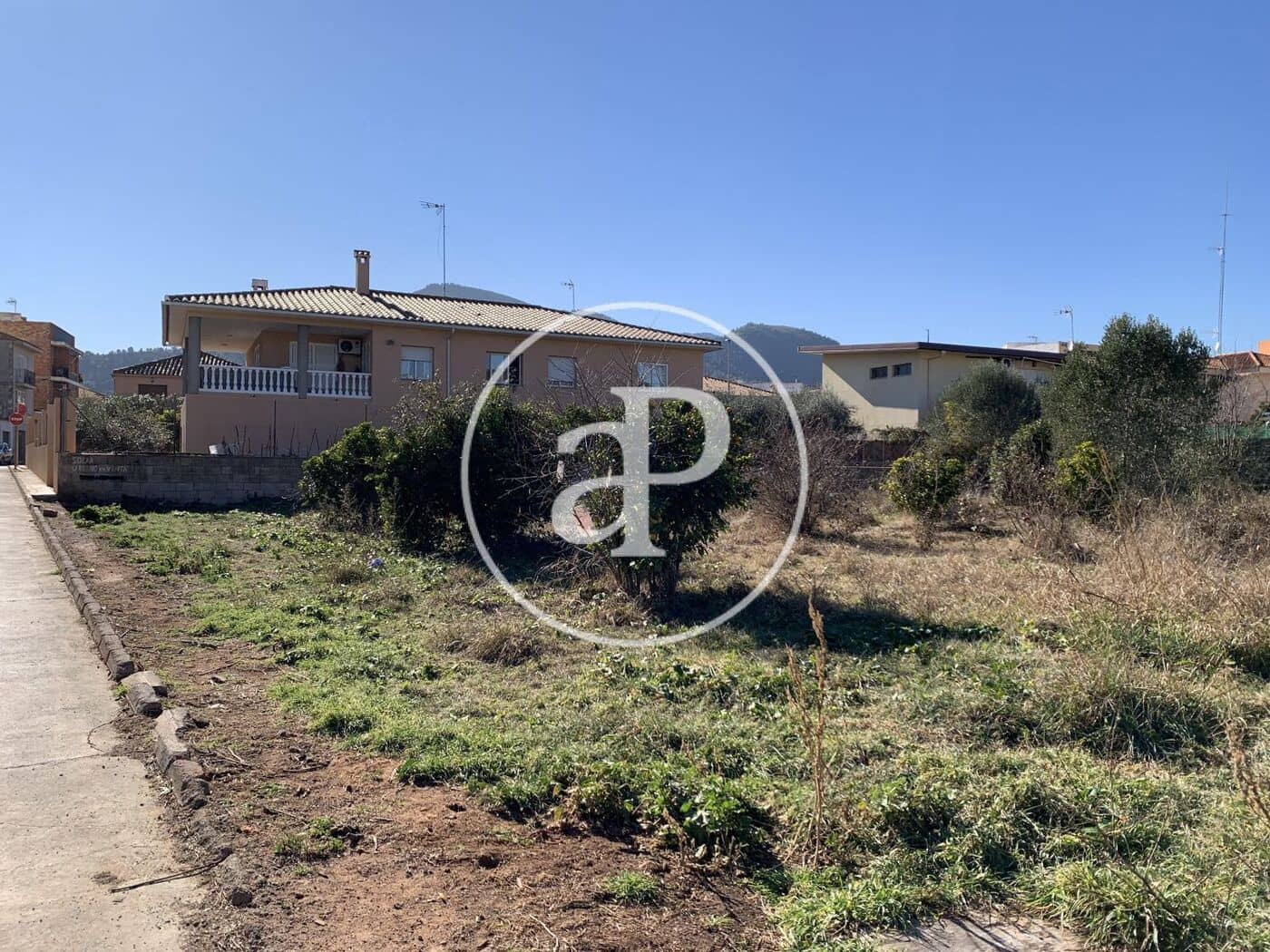 Grunde uden byggetilladelser til salg i Gilet - € 129.000 (Ref: 7598885)