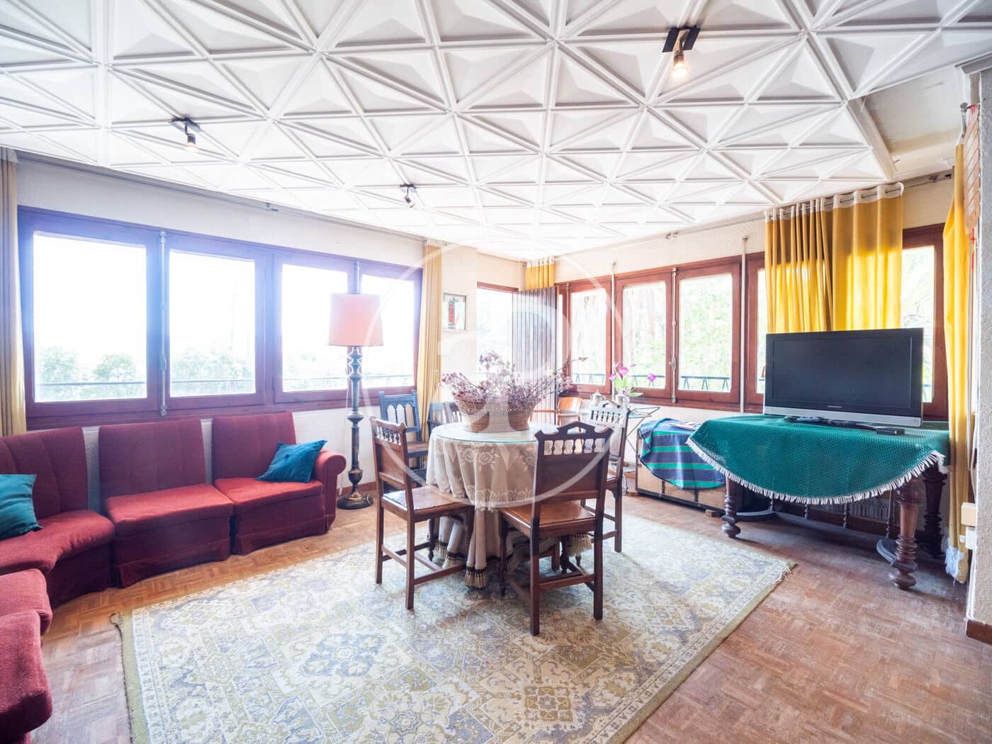 5 soveværelse Villa til salg i Gilet med swimmingpool - € 620.000 (Ref: 7600711)