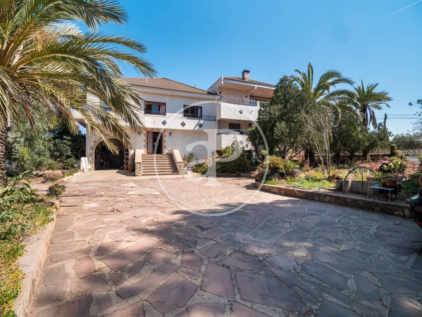 5 soveværelse Villa til salg i Gilet med swimmingpool - € 620.000 (Ref: 7600711)