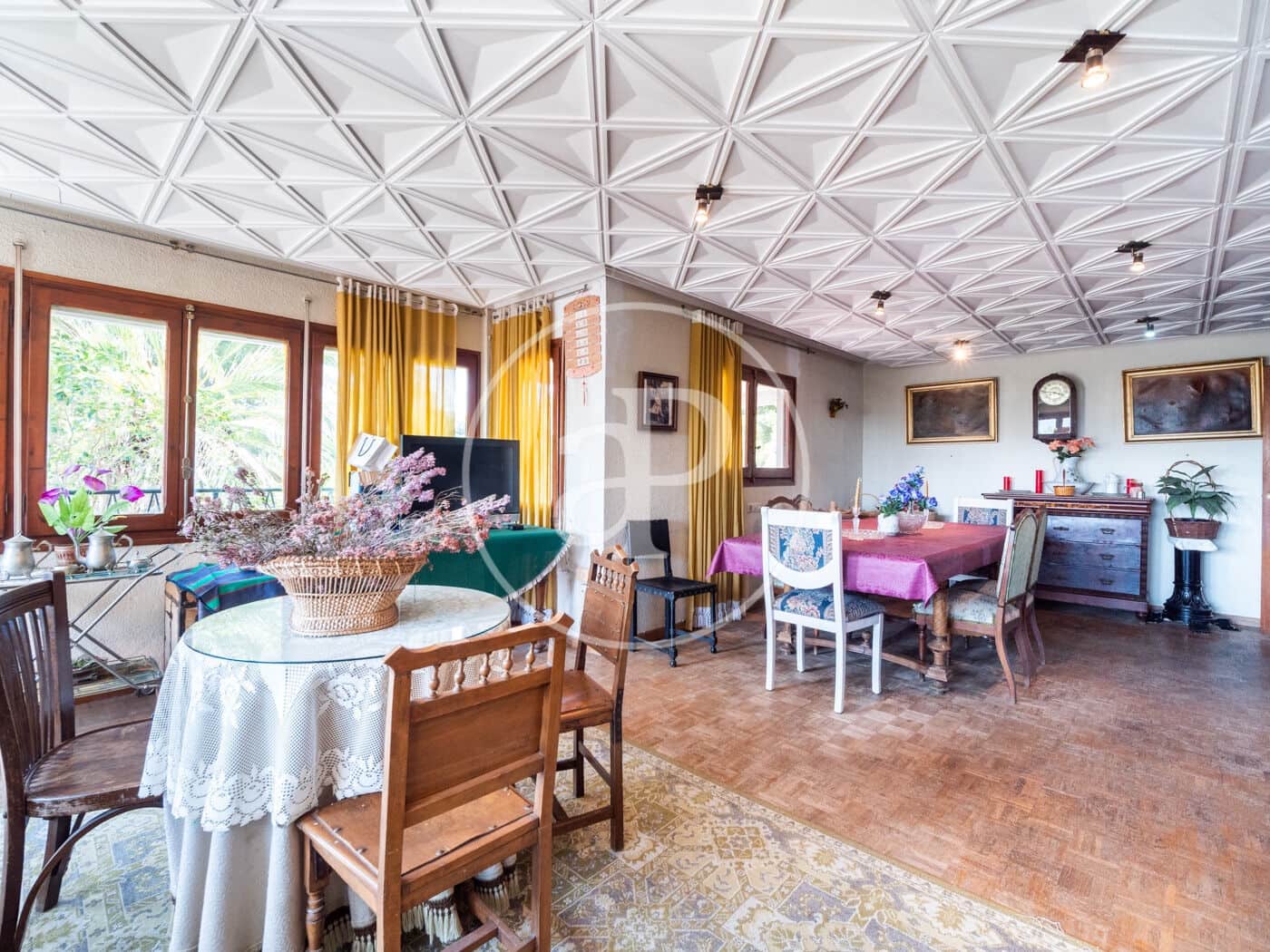 5 soveværelse Villa til salg i Gilet med swimmingpool - € 620.000 (Ref: 7600711)