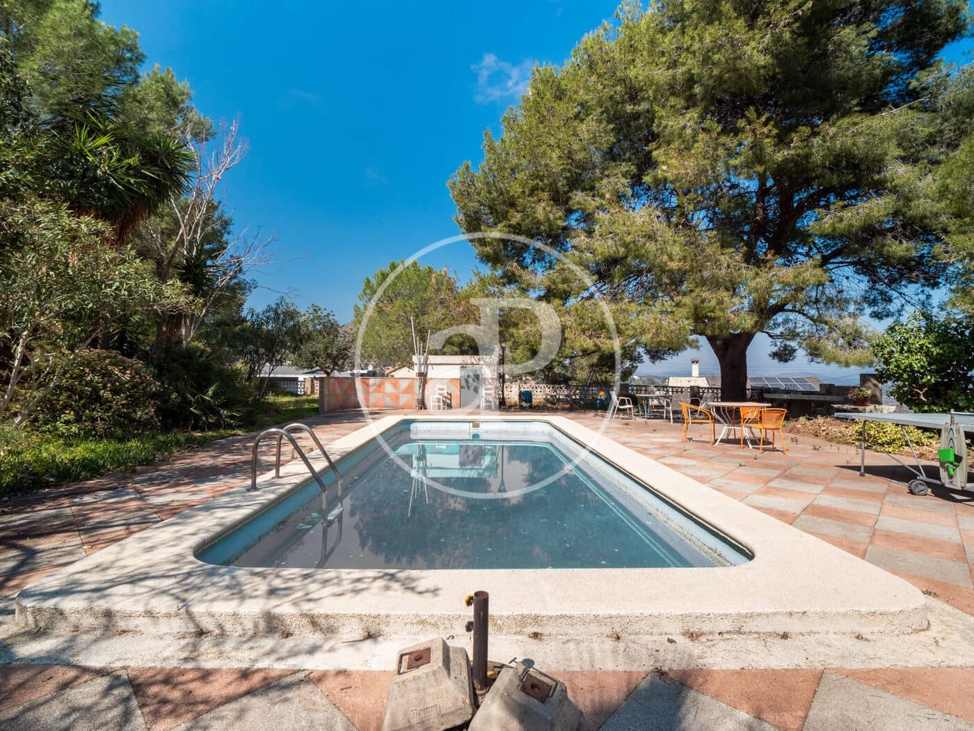 5 soveværelse Villa til salg i Gilet med swimmingpool - € 620.000 (Ref: 7600711)