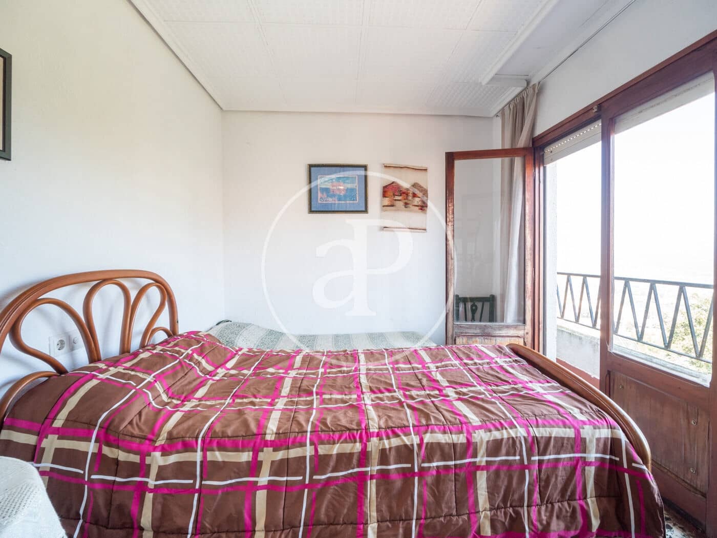 5 soveværelse Villa til salg i Gilet med swimmingpool - € 620.000 (Ref: 7600711)