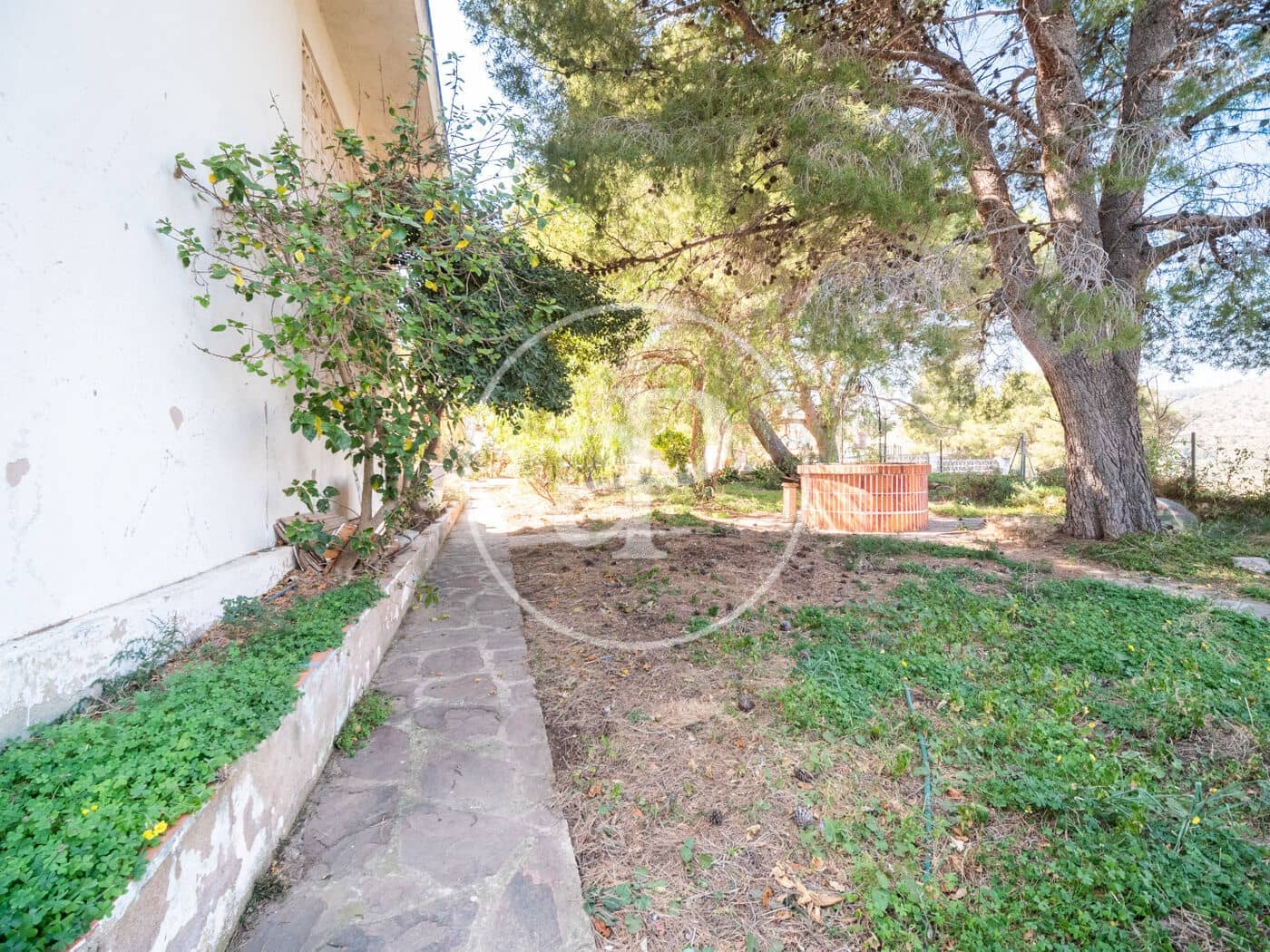 5 soveværelse Villa til salg i Gilet med swimmingpool - € 620.000 (Ref: 7600711)