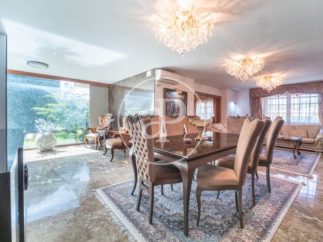 6 soveværelse Villa til salg i Paterna med swimmingpool - € 1.500.000 (Ref: 7600714)