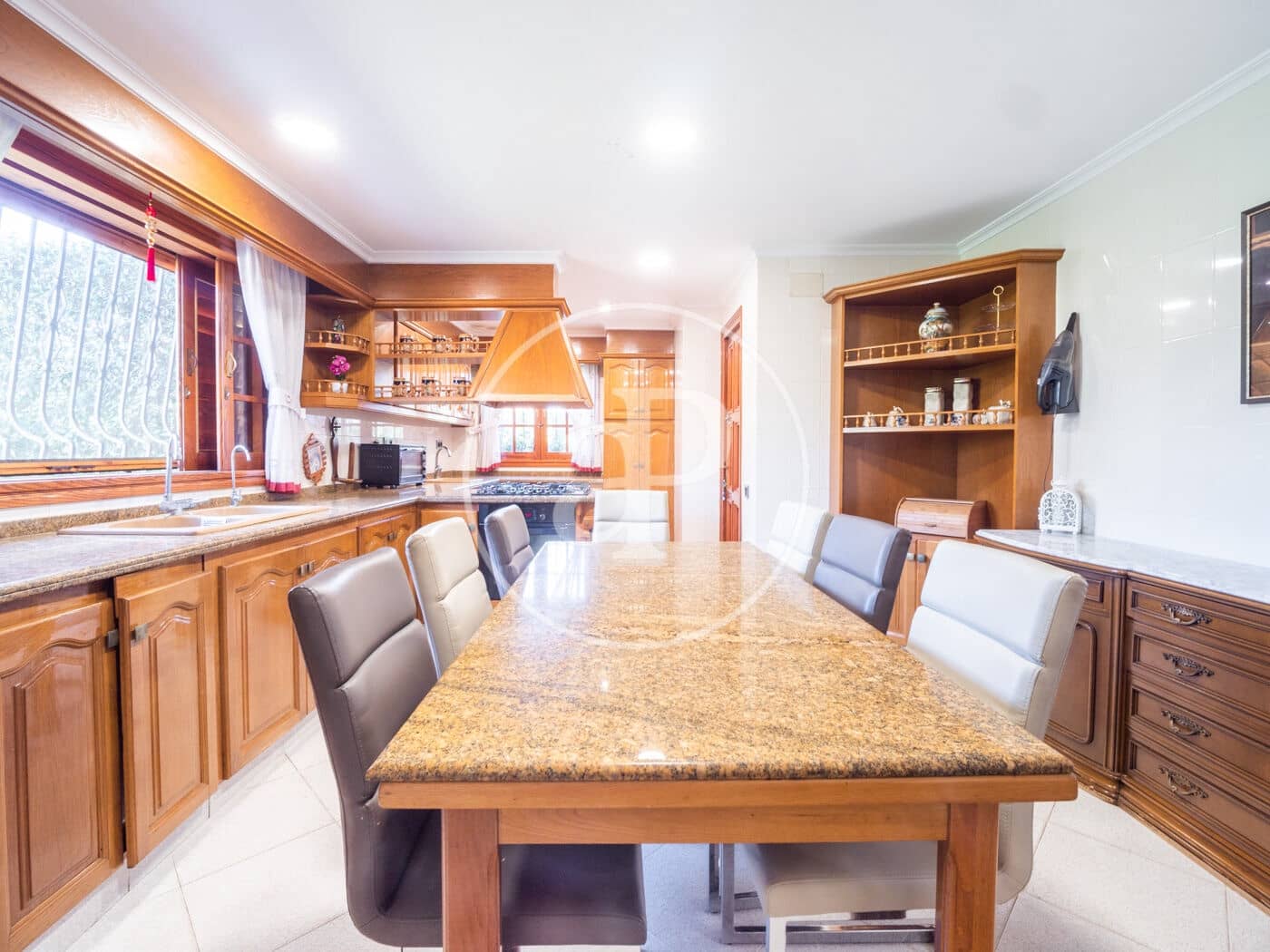 6 soveværelse Villa til salg i Paterna med swimmingpool - € 1.500.000 (Ref: 7600714)