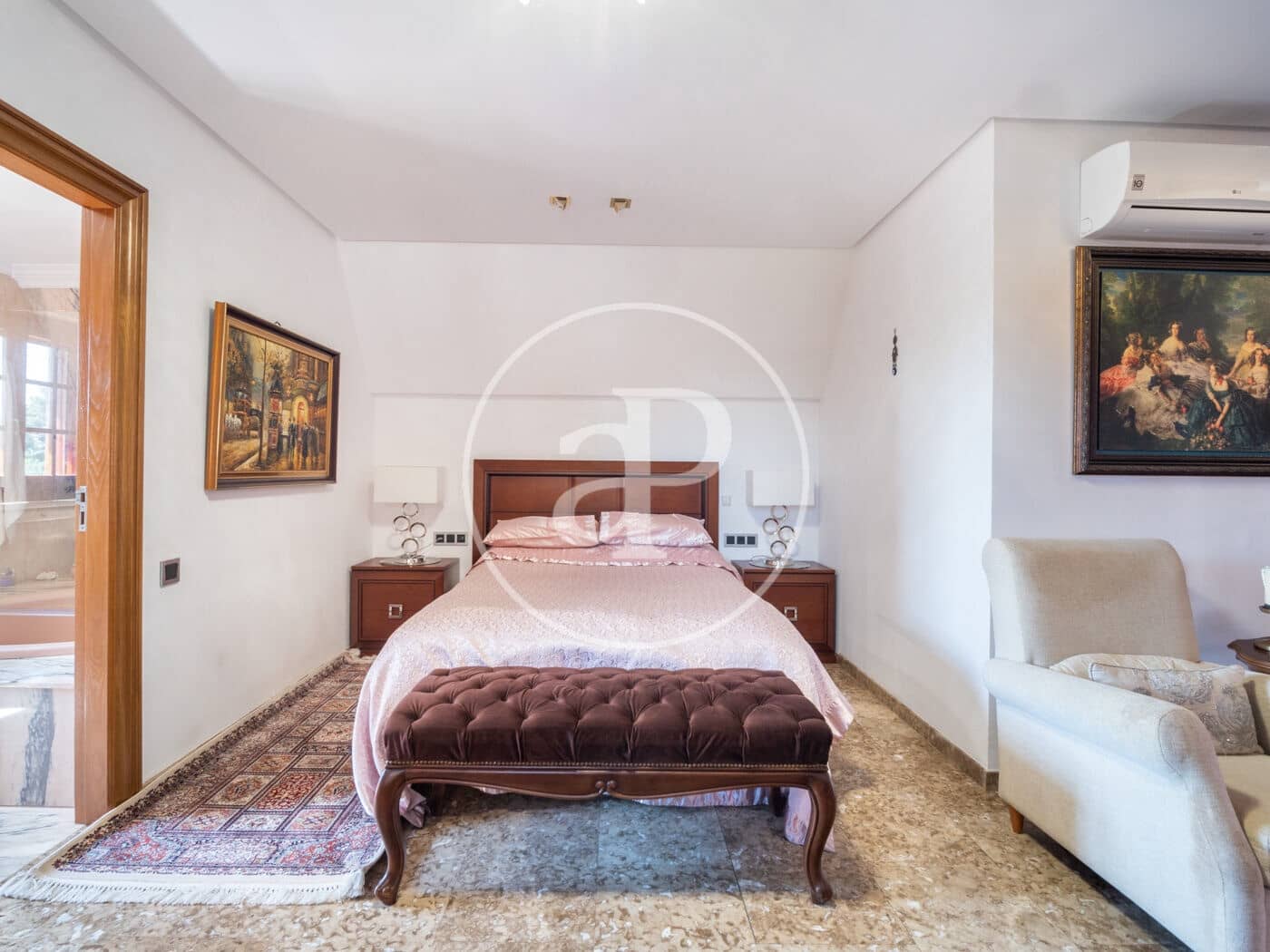 6 soveværelse Villa til salg i Paterna med swimmingpool - € 1.500.000 (Ref: 7600714)