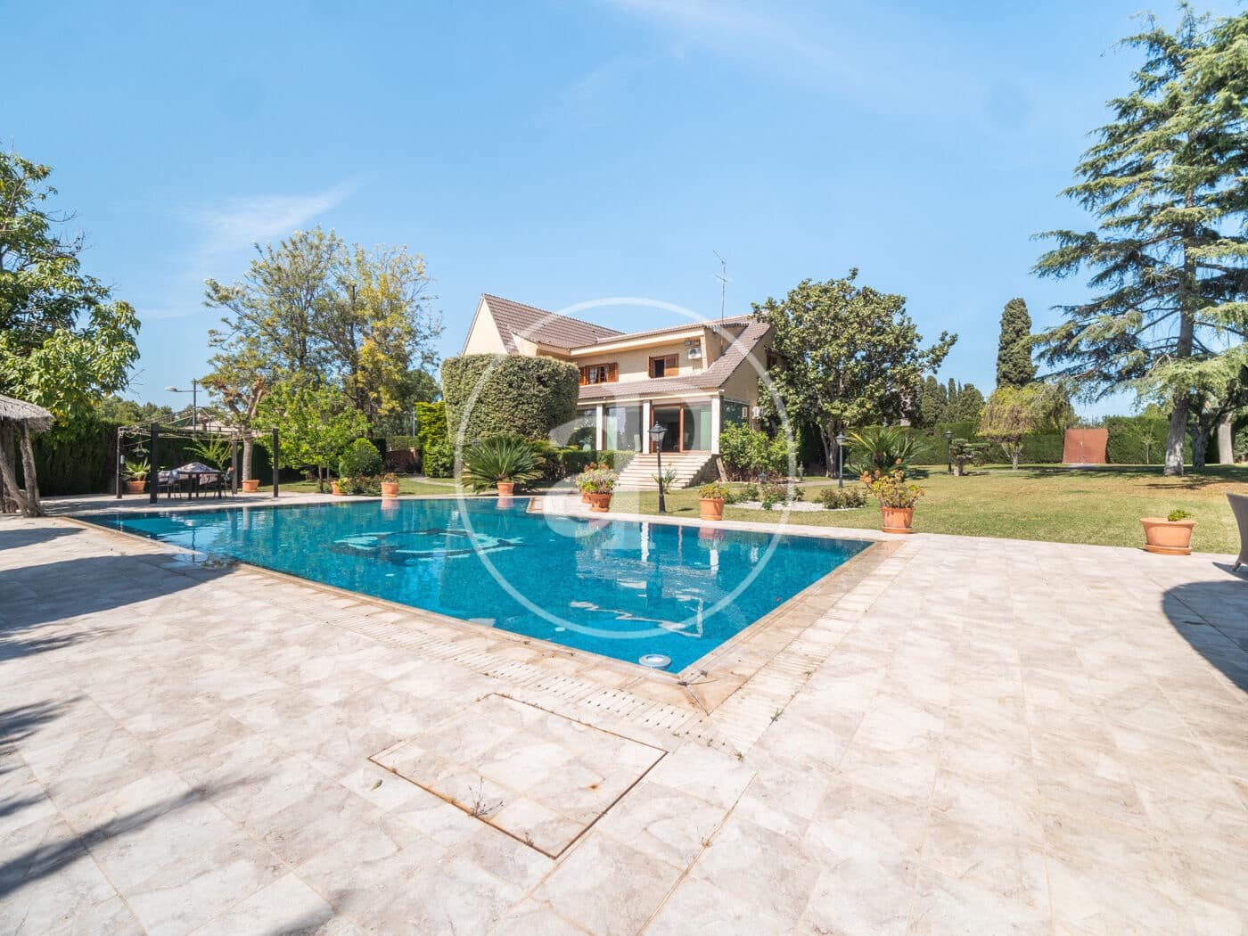 6 soveværelse Villa til salg i Paterna med swimmingpool - € 1.500.000 (Ref: 7600714)