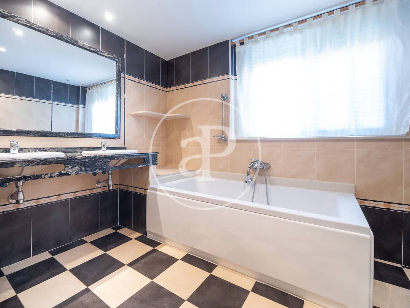 6 makuuhuone Huvila myytävänä paikassa Chilches - 370 000 € (Ref: 7600716)