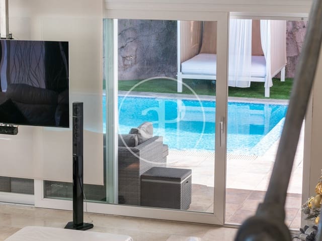 4 chambre Villa/Maison à vendre à Gilet avec piscine - 795 000 € (Ref: 7600733)