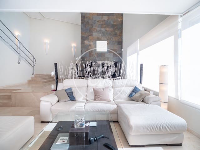 4 chambre Villa/Maison à vendre à Gilet avec piscine - 795 000 € (Ref: 7600733)