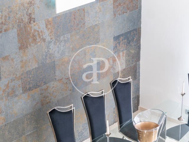 4 chambre Villa/Maison à vendre à Gilet avec piscine - 795 000 € (Ref: 7600733)