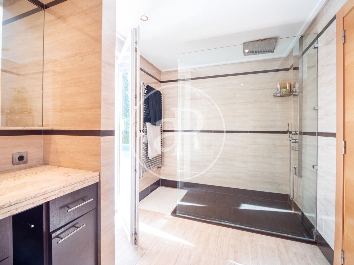 4 soveværelse Villa til salg i Gilet med swimmingpool - € 795.000 (Ref: 7600733)