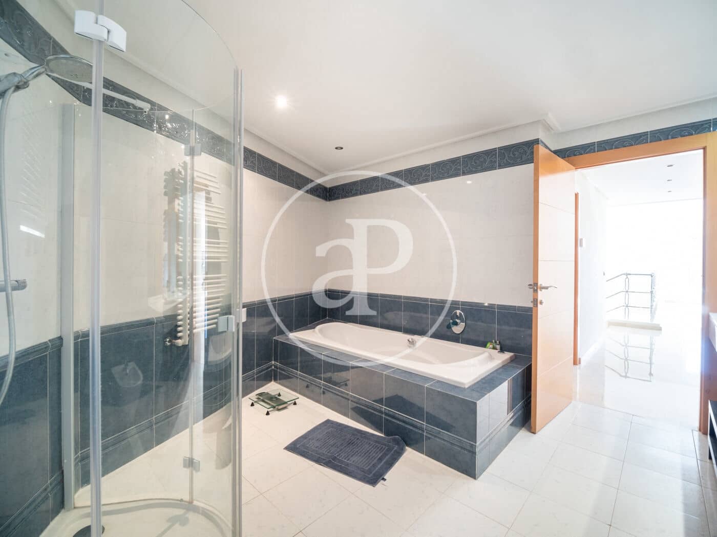 4 soveværelse Villa til salg i Gilet med swimmingpool - € 795.000 (Ref: 7600733)