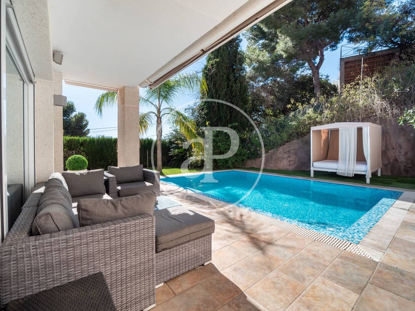 4 soveværelse Villa til salg i Gilet med swimmingpool - € 795.000 (Ref: 7600733)