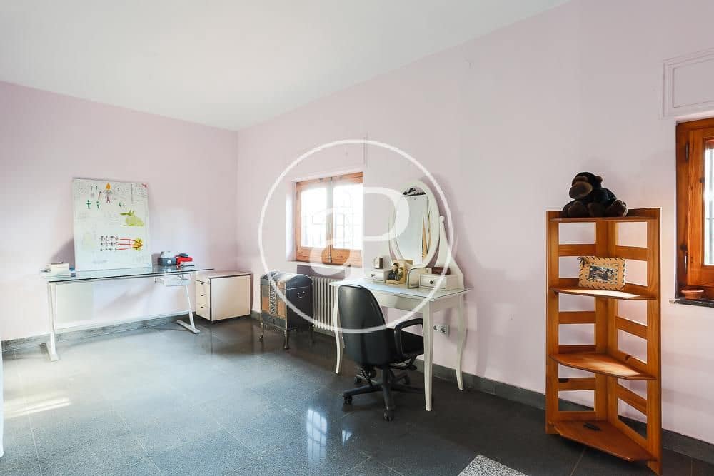 5 quarto Moradia para venda em Campolivar com piscina - 1 300 000 € (Ref: 7600739)