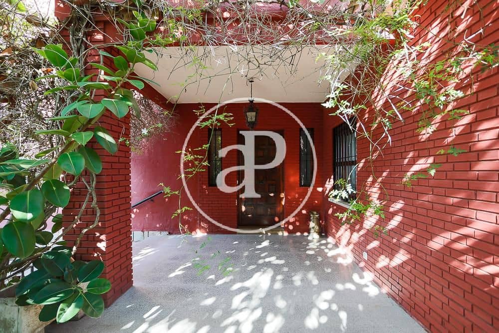 5 quarto Moradia para venda em Campolivar com piscina - 1 300 000 € (Ref: 7600739)