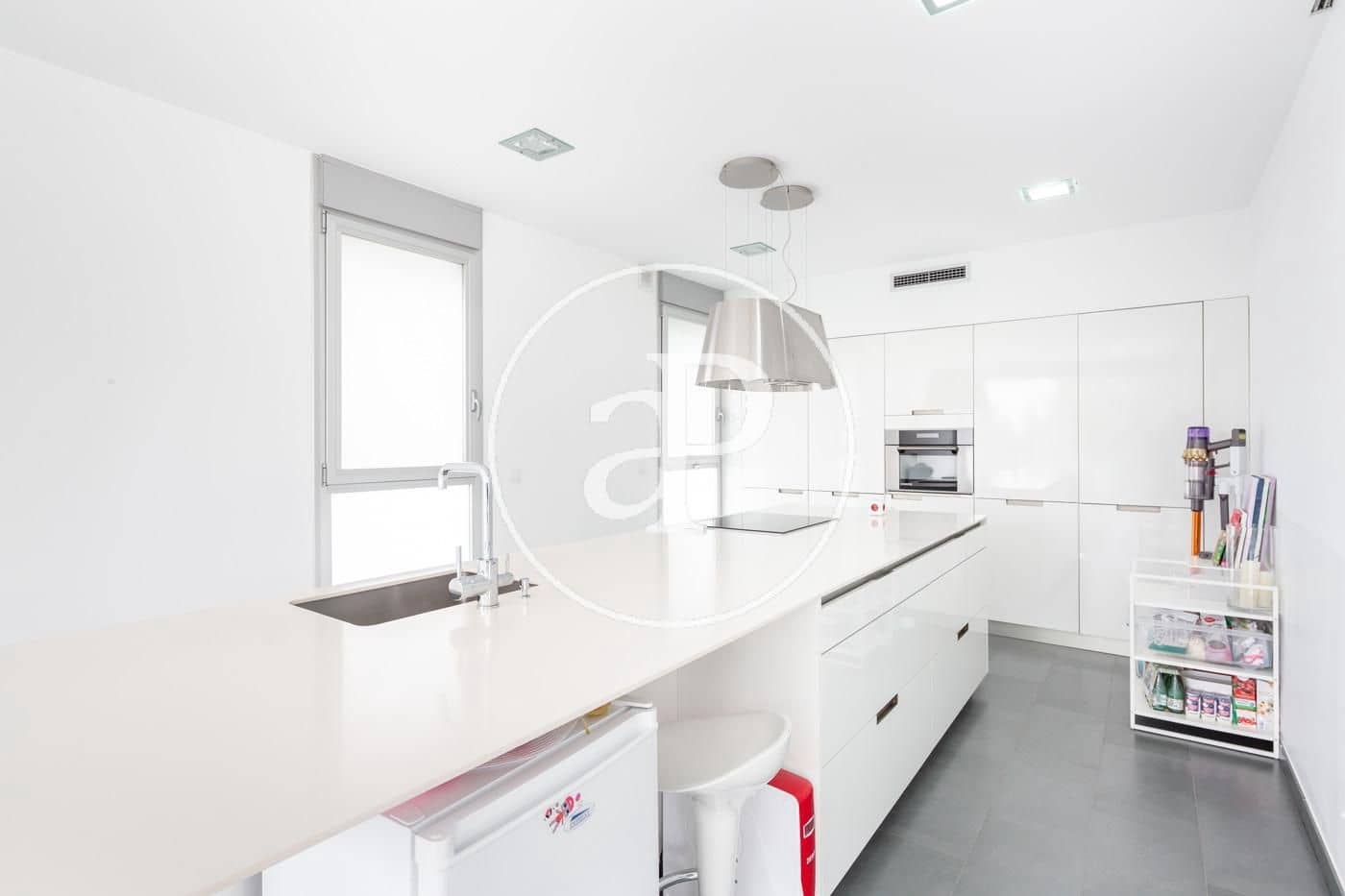 6 soveværelse Villa til salg i Chiva med swimmingpool - € 1.500.000 (Ref: 7600750)