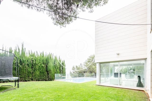 6 soverom Villa til salgs i Chiva med svømmebasseng - € 1 500 000 (Ref: 7600750)