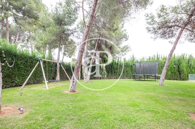 6 soverom Villa til salgs i Chiva med svømmebasseng - € 1 500 000 (Ref: 7600750)