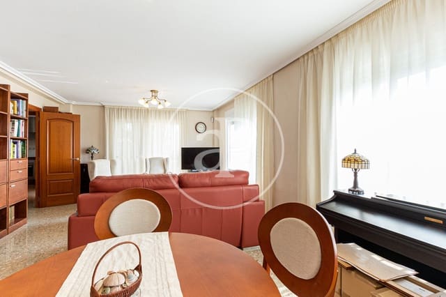 6 soveværelse Villa til salg i Torrent med swimmingpool - € 439.000 (Ref: 7604077)