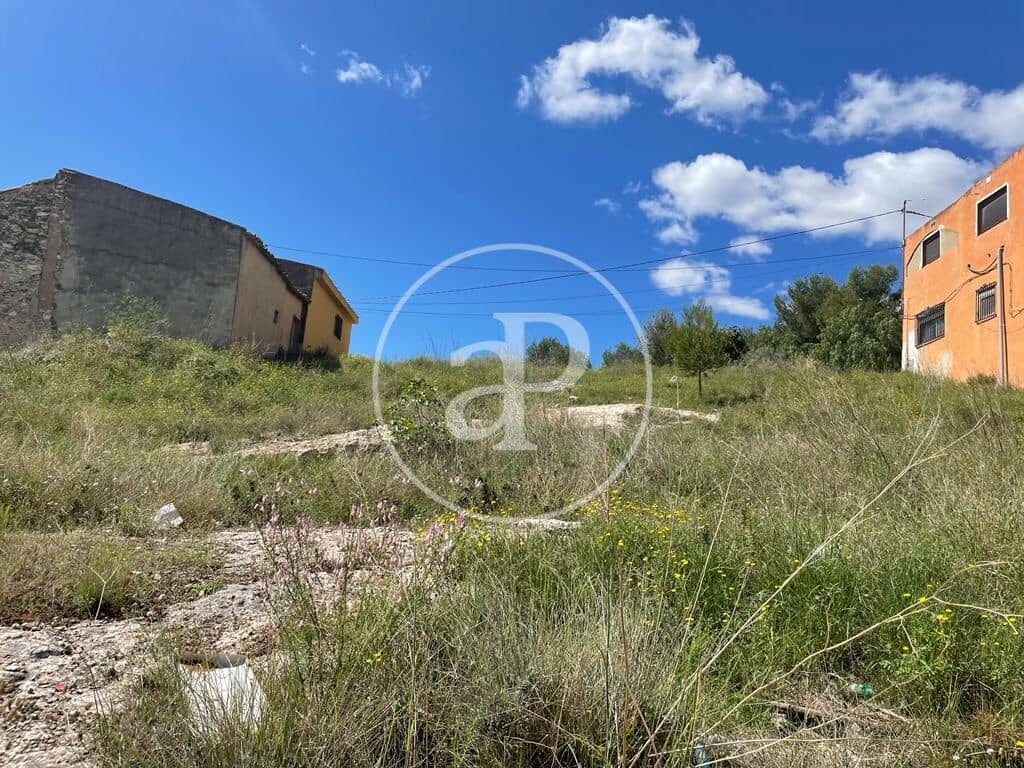 Grunde uden byggetilladelser til salg i Turis - € 140.000 (Ref: 7630084)