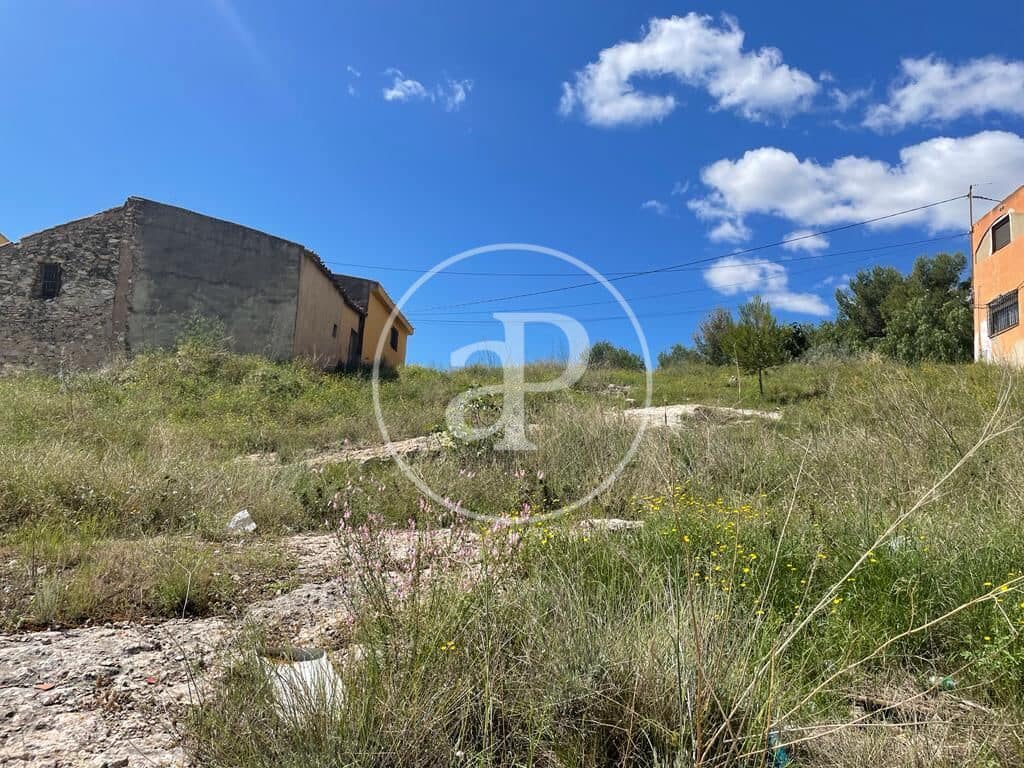 Grunde uden byggetilladelser til salg i Turis - € 140.000 (Ref: 7630084)